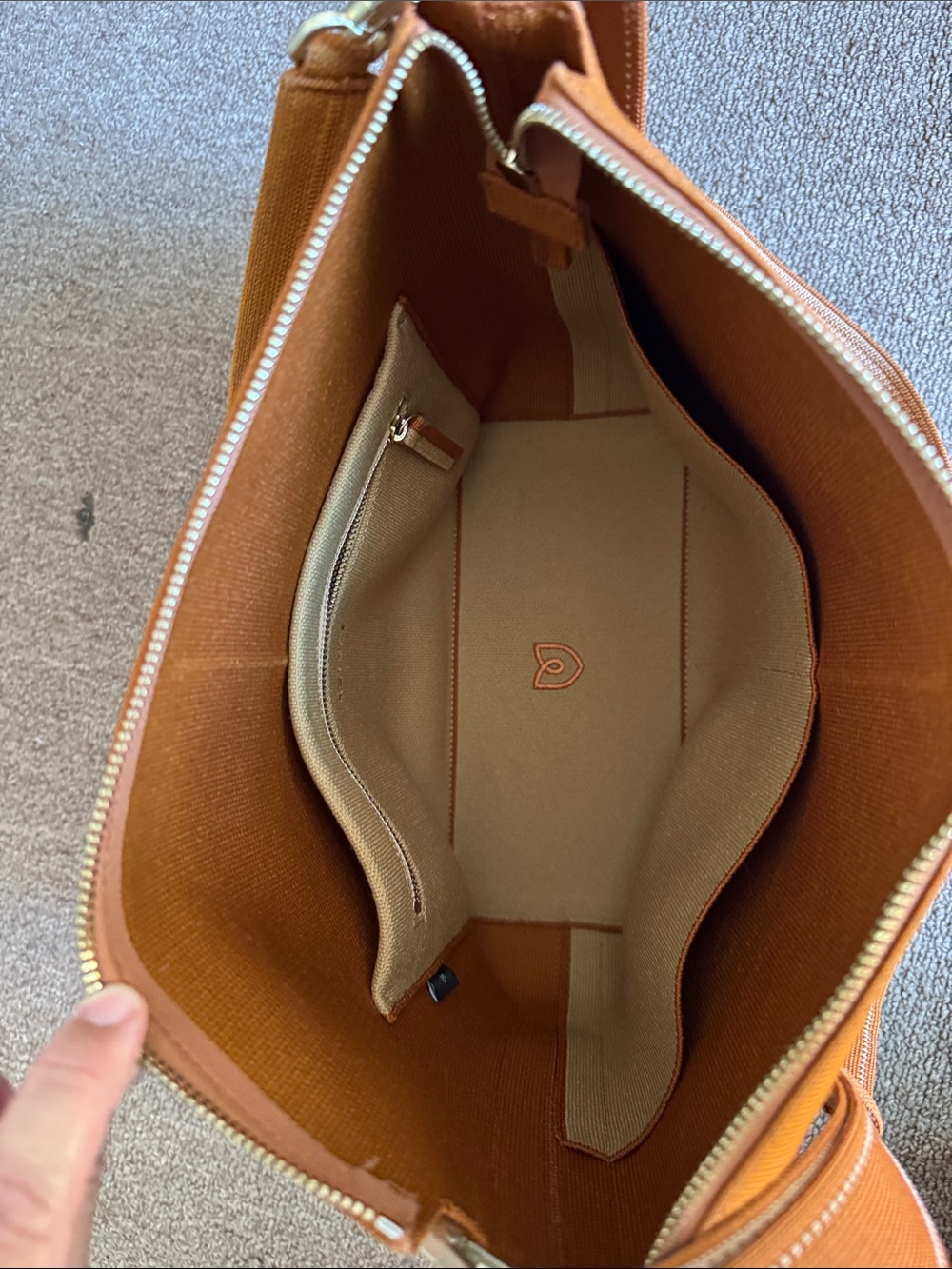 Women’s Canvas Shoulder Bag in Camel Brown - Unbranded - Picture 3 of 3